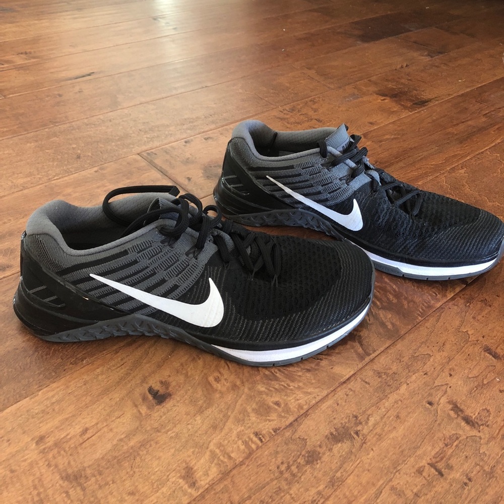 Nike Metcon 3 running shoes